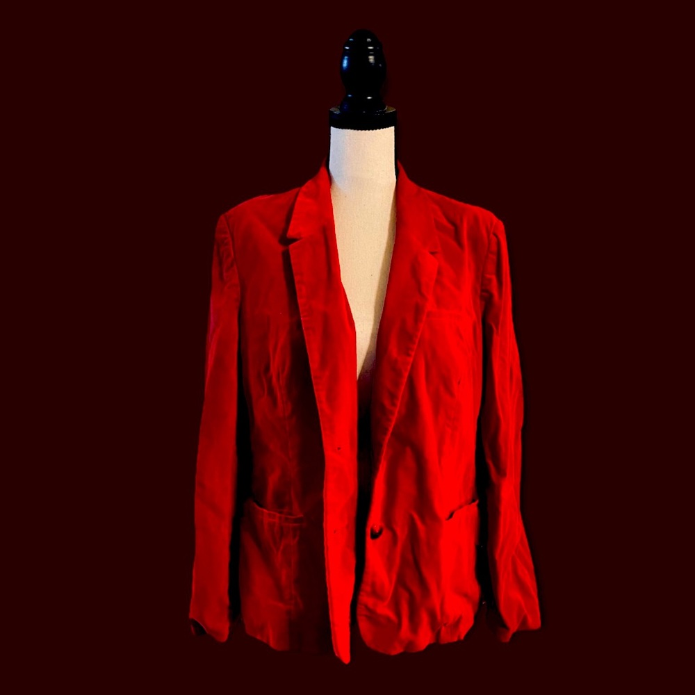 VINTAGE || 1990s RED VELVET BLAZER